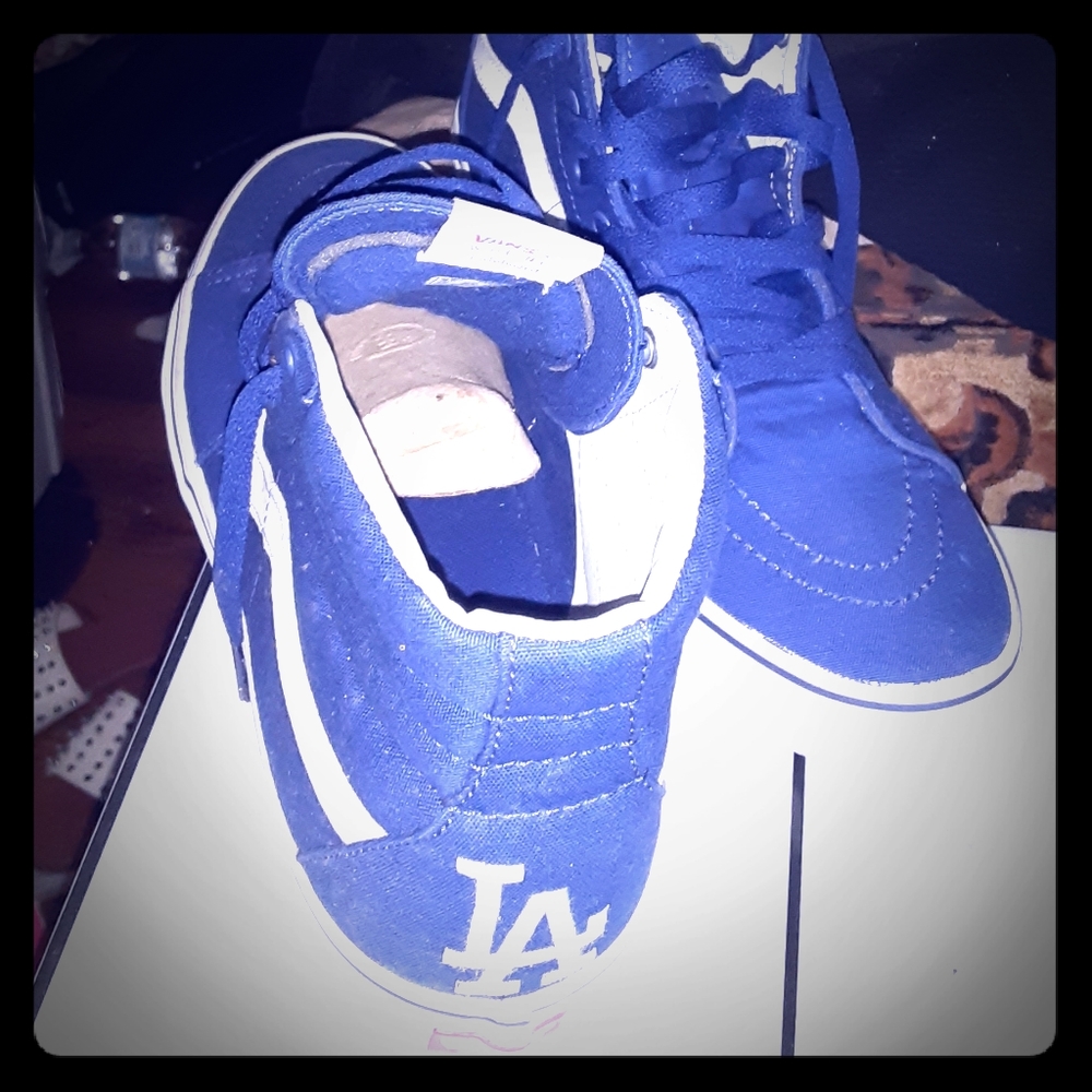 Van's shoes men 9 women 10.5 us size